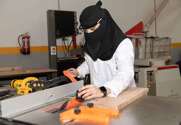 تمكين المرأة